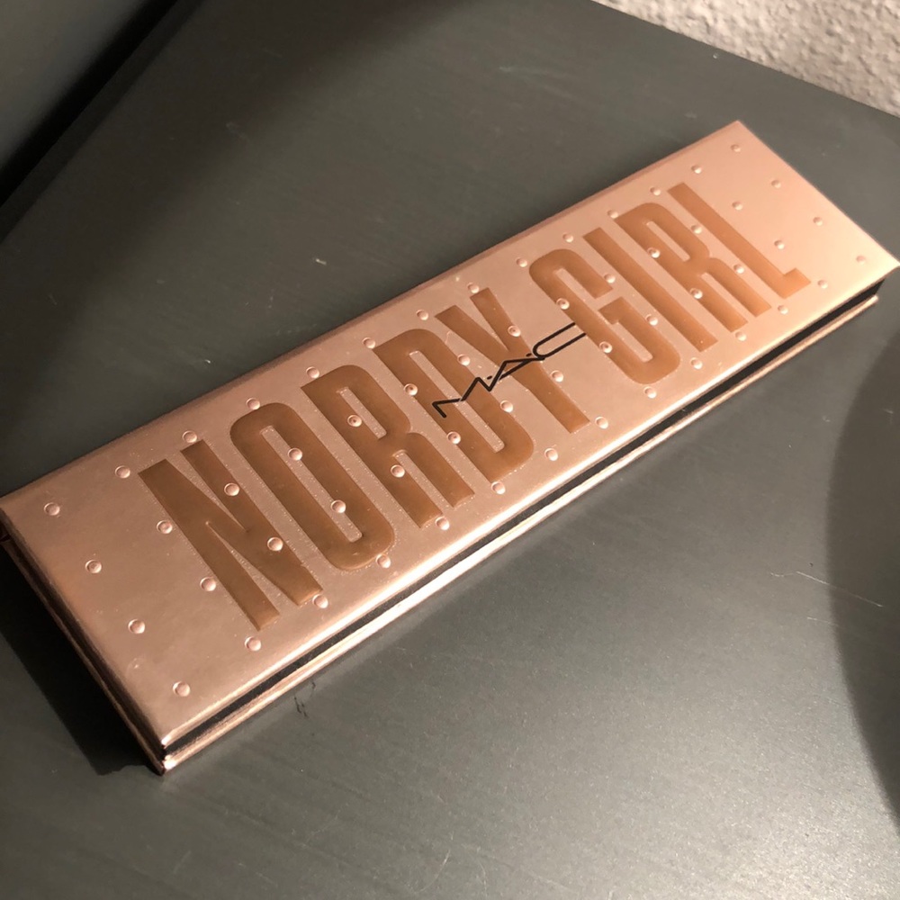 MAC Cosmetics Nordy Girl Palette